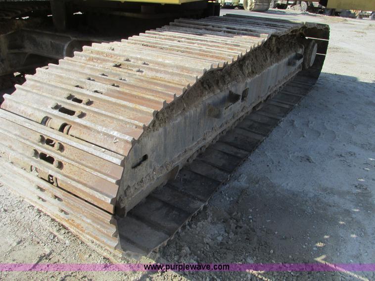 image for item F4440 1990 Caterpillar EL240B  dredge hoe