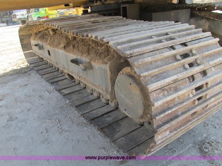 image for item F4440 1990 Caterpillar EL240B  dredge hoe