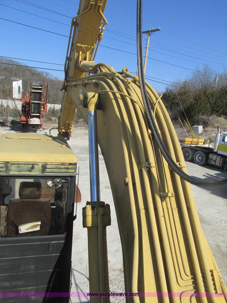 image for item F4440 1990 Caterpillar EL240B  dredge hoe