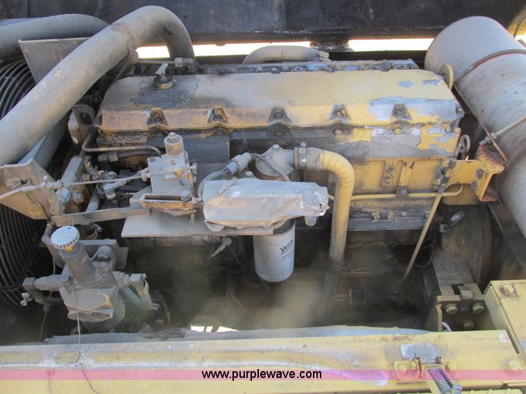 image for item F4440 1990 Caterpillar EL240B  dredge hoe