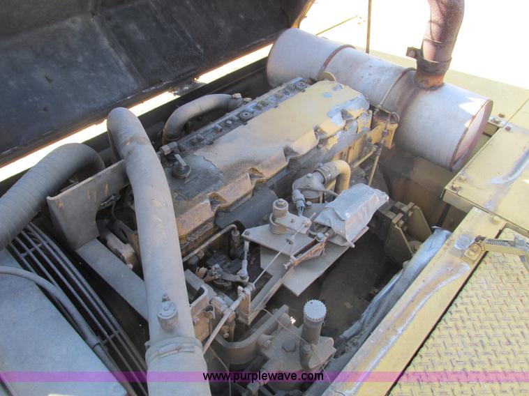 image for item F4440 1990 Caterpillar EL240B  dredge hoe