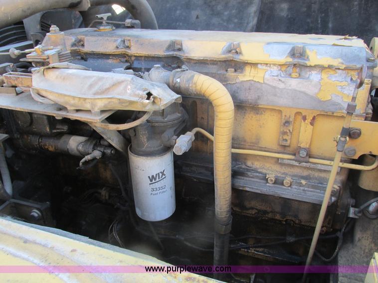 image for item F4440 1990 Caterpillar EL240B  dredge hoe