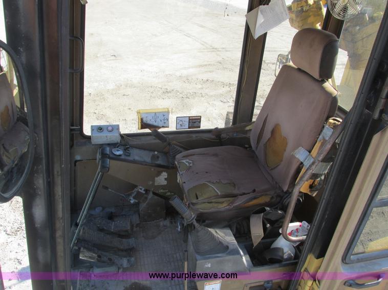 image for item F4440 1990 Caterpillar EL240B  dredge hoe