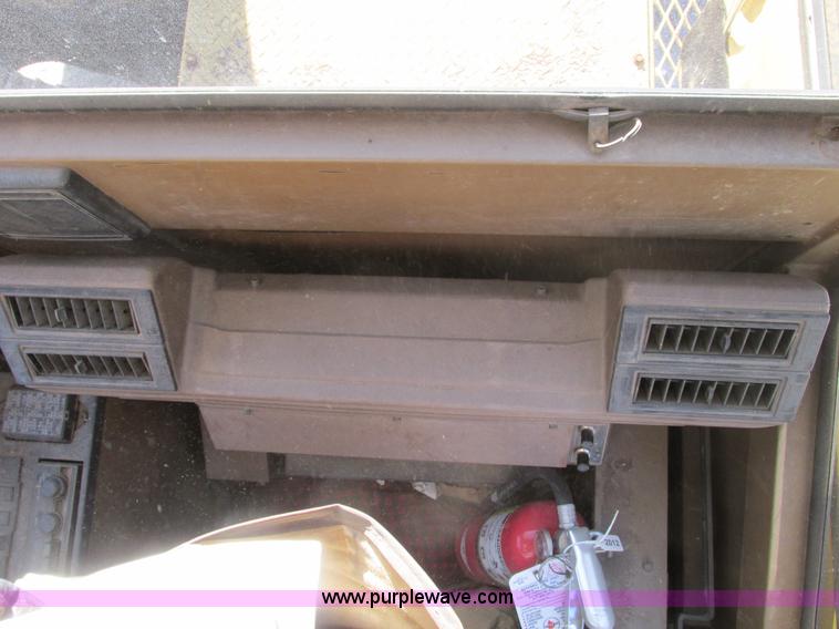 image for item F4440 1990 Caterpillar EL240B  dredge hoe