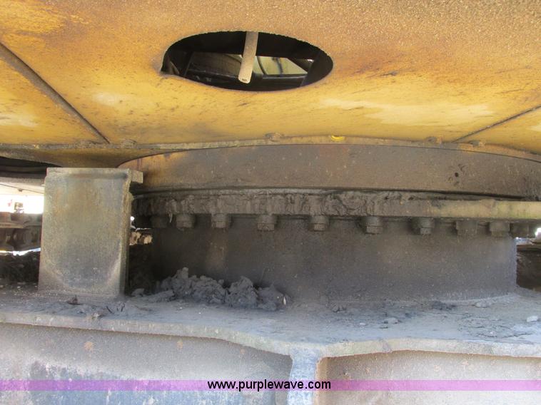 image for item F4440 1990 Caterpillar EL240B  dredge hoe