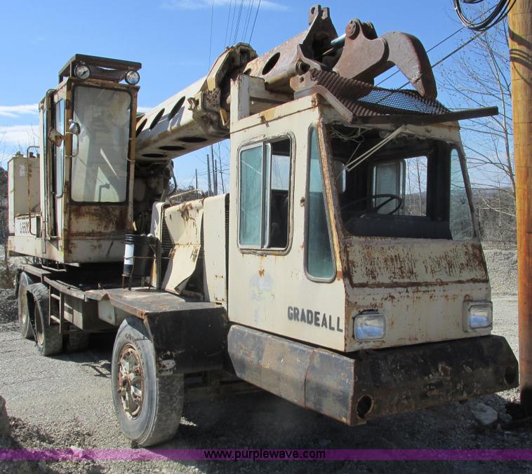 image for item F4442 Gradall G660C excavator