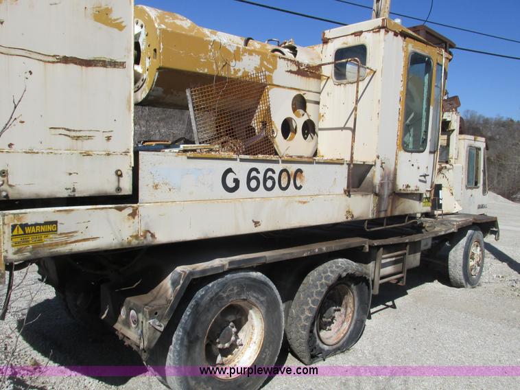 image for item F4442 Gradall G660C excavator