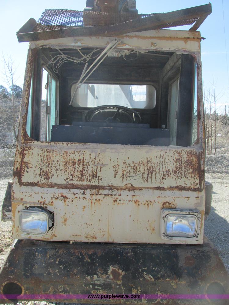 image for item F4442 Gradall G660C excavator