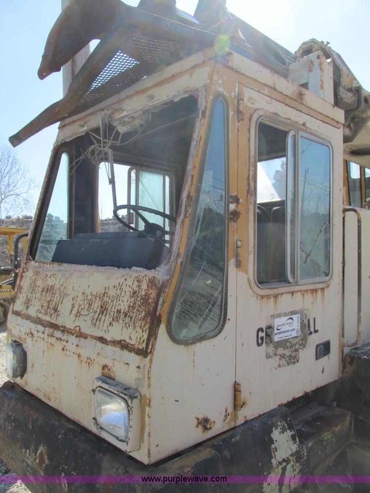 image for item F4442 Gradall G660C excavator