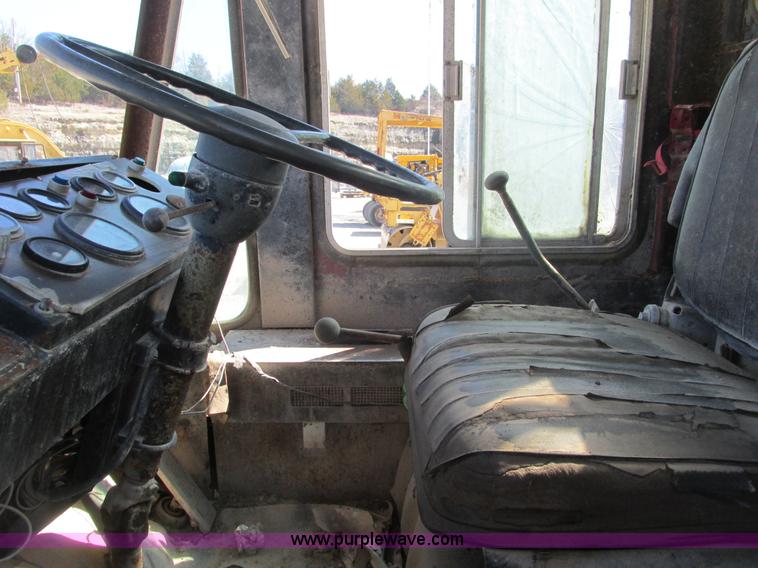 image for item F4442 Gradall G660C excavator