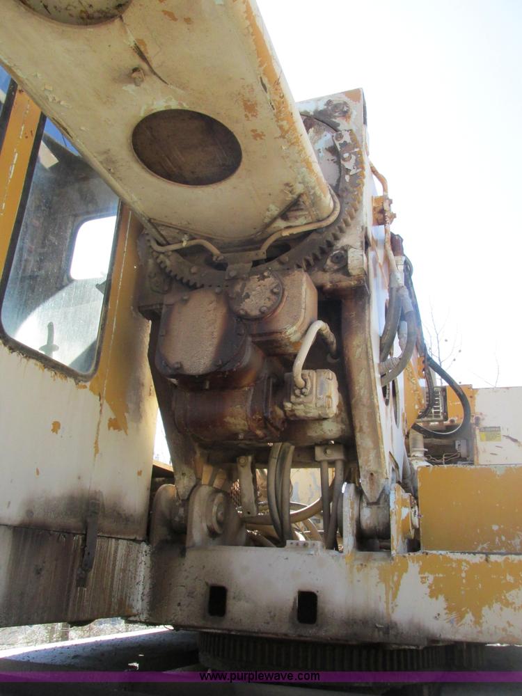 image for item F4442 Gradall G660C excavator