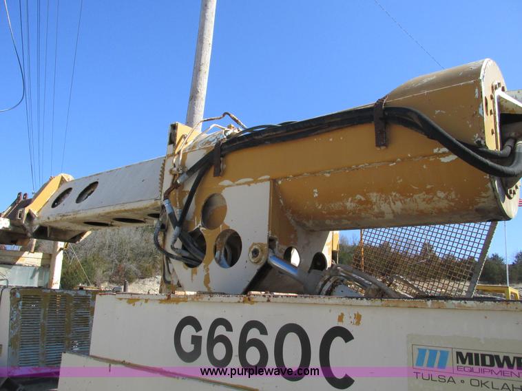 image for item F4442 Gradall G660C excavator