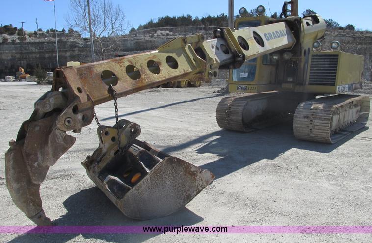 image for item F4443 1993 Gradall XL4200 excavator