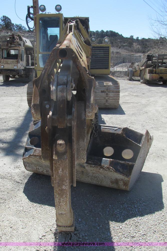 image for item F4443 1993 Gradall XL4200 excavator