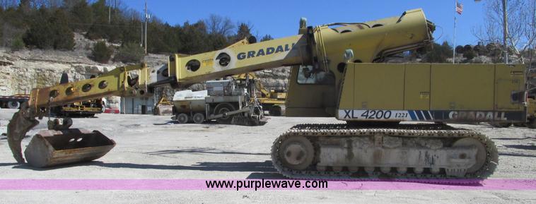 image for item F4443 1993 Gradall XL4200 excavator