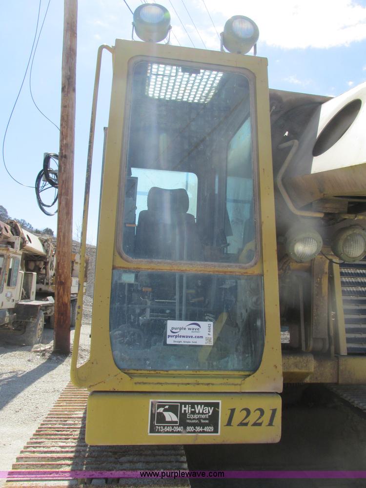 image for item F4443 1993 Gradall XL4200 excavator