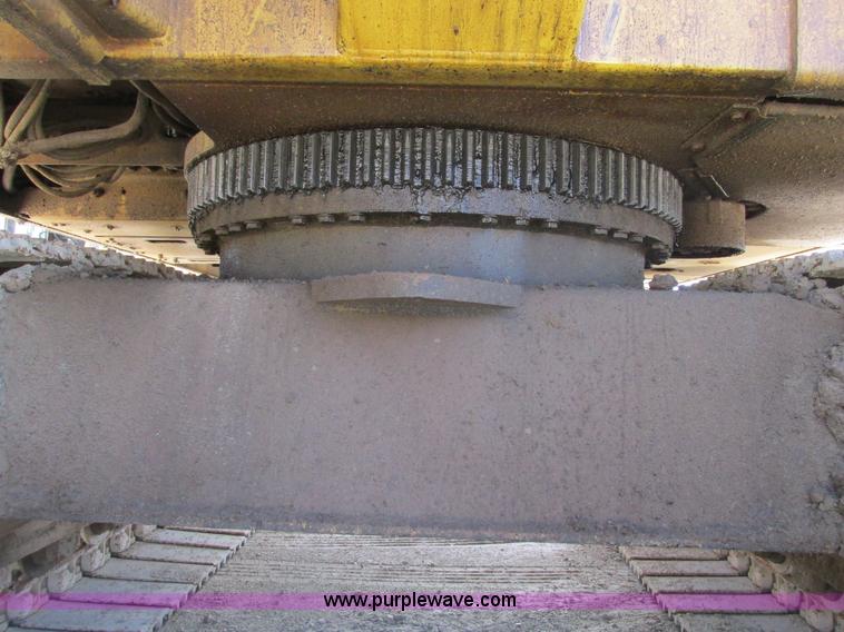 image for item F4443 1993 Gradall XL4200 excavator