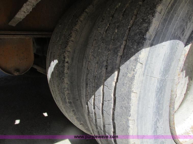 image for item F4456 2000 Trail-Eze lowboy 32' trailer