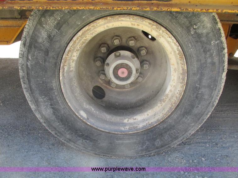 image for item F4456 2000 Trail-Eze lowboy 32' trailer