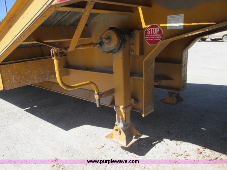 image for item F4456 2000 Trail-Eze lowboy 32' trailer