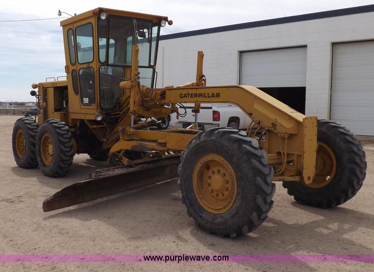 image for item F6471 1975 Caterpillar 120G articulated motor grader