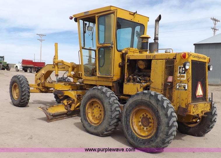 image for item F6471 1975 Caterpillar 120G articulated motor grader