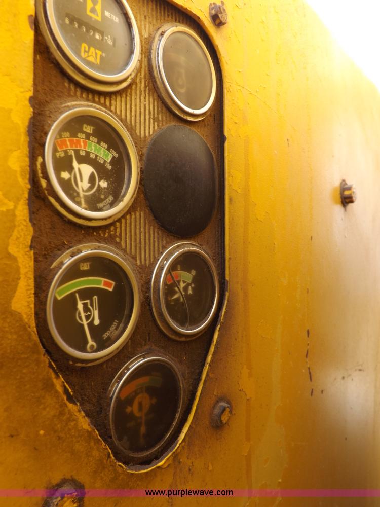 image for item F6471 1975 Caterpillar 120G articulated motor grader