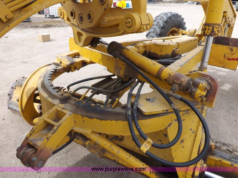 image for item F6471 1975 Caterpillar 120G articulated motor grader
