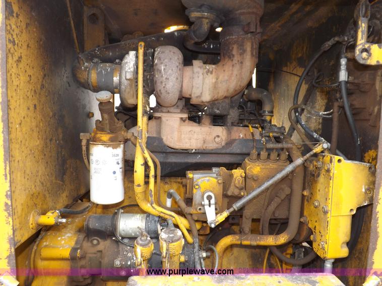 image for item F6471 1975 Caterpillar 120G articulated motor grader