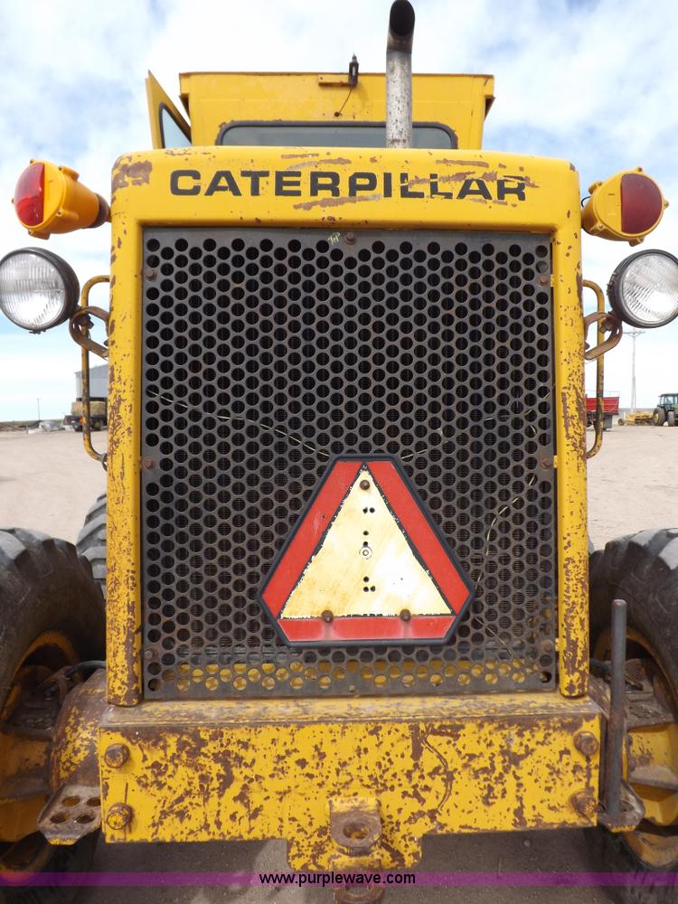 image for item F6471 1975 Caterpillar 120G articulated motor grader