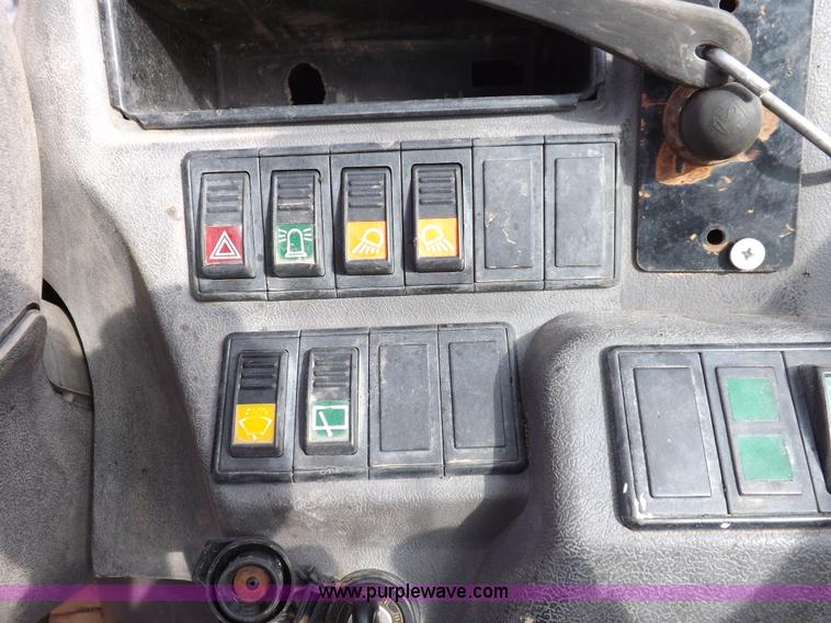 image for item F6475 2003 Manitou MLT523T telehandler