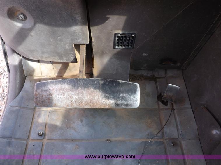 image for item F6475 2003 Manitou MLT523T telehandler