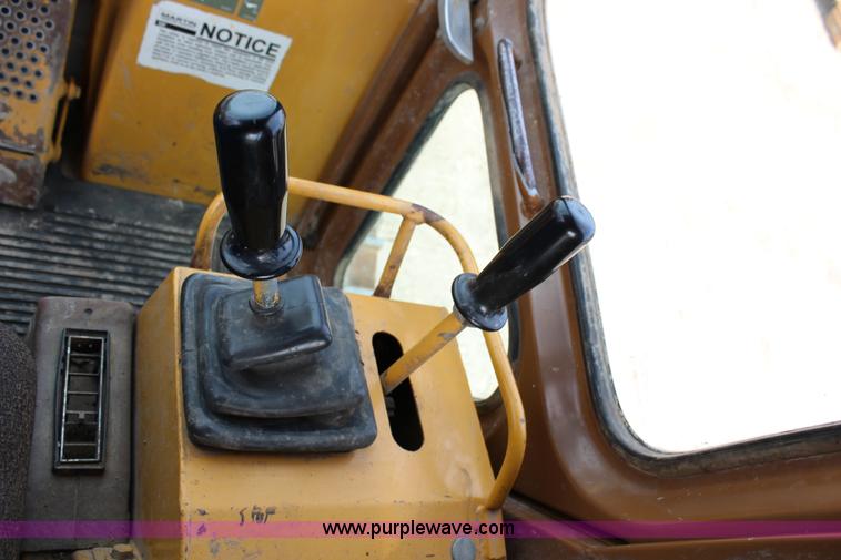 image for item G5350 1995 Caterpillar 963B track loader