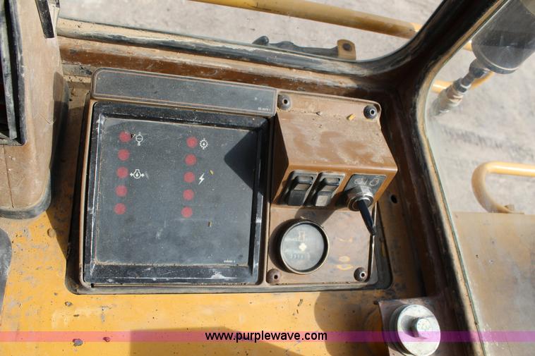 image for item G5350 1995 Caterpillar 963B track loader