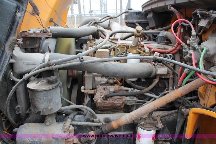 image for item G5358 2001 Freightliner FL70 dump truck