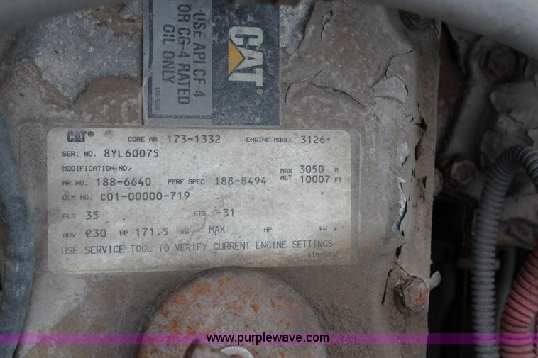 image for item G5358 2001 Freightliner FL70 dump truck