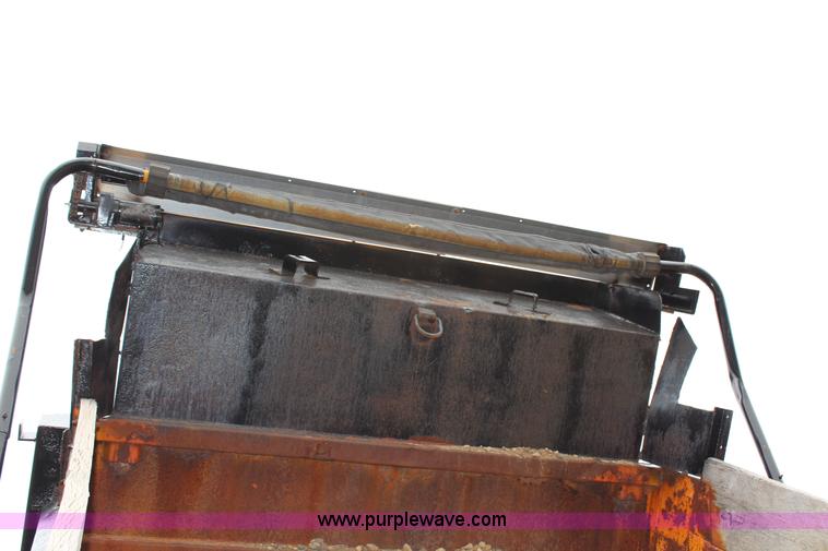 image for item G5358 2001 Freightliner FL70 dump truck