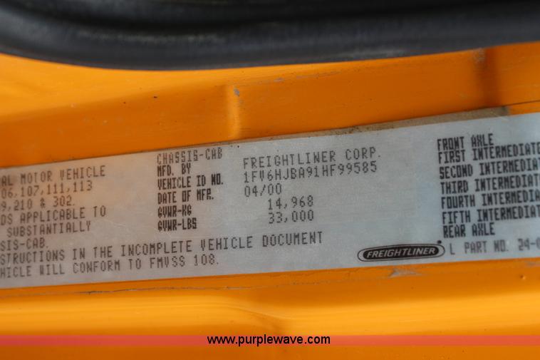 image for item G5358 2001 Freightliner FL70 dump truck