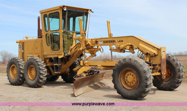 image for item G5453 1977 Caterpillar 140G articulated motor grader