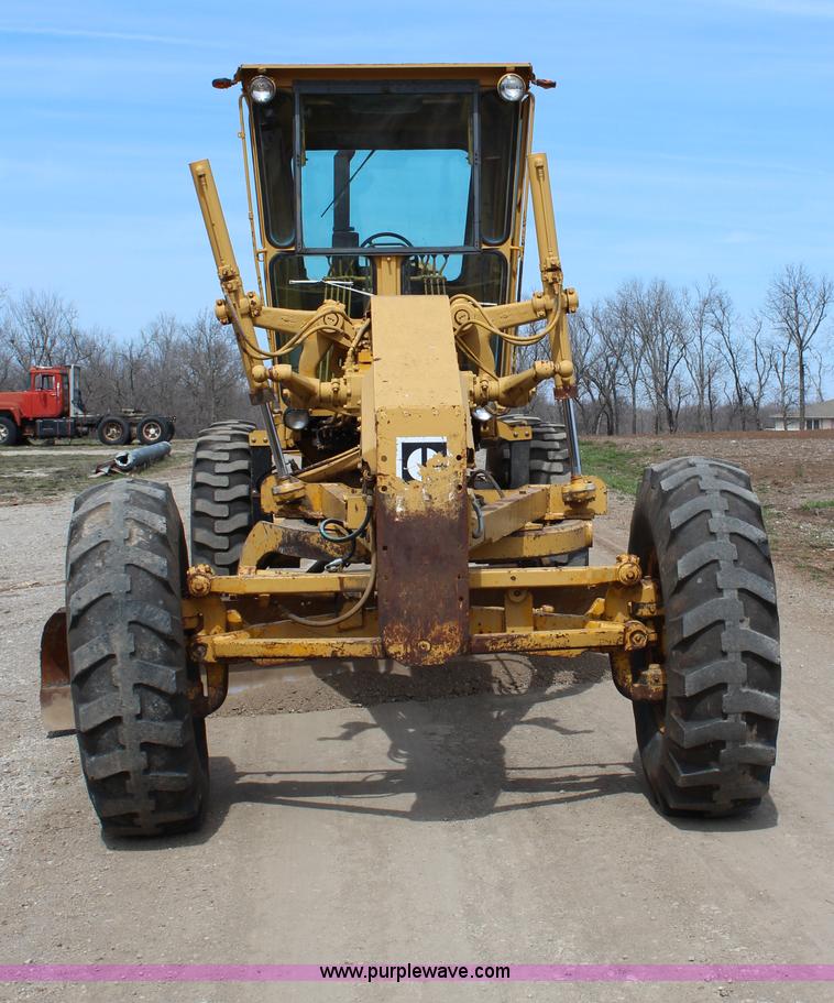 image for item G5453 1977 Caterpillar 140G articulated motor grader