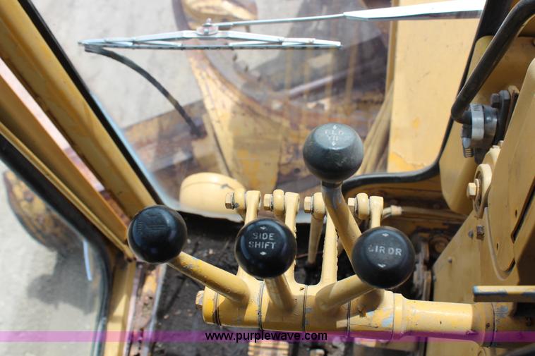 image for item G5453 1977 Caterpillar 140G articulated motor grader