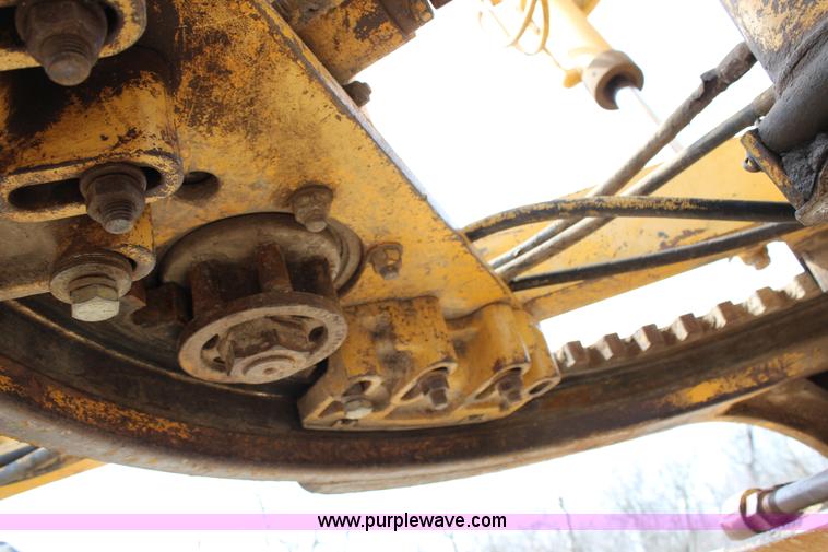 image for item G5453 1977 Caterpillar 140G articulated motor grader