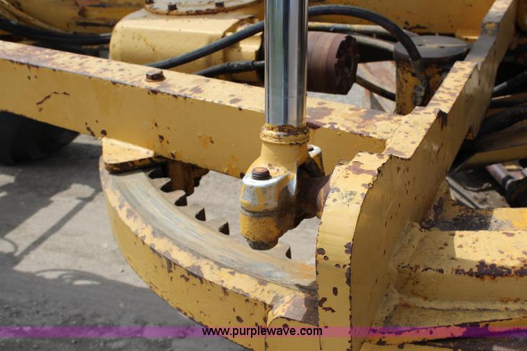image for item G5453 1977 Caterpillar 140G articulated motor grader