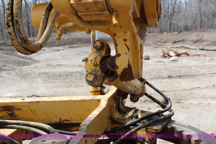 image for item G5453 1977 Caterpillar 140G articulated motor grader