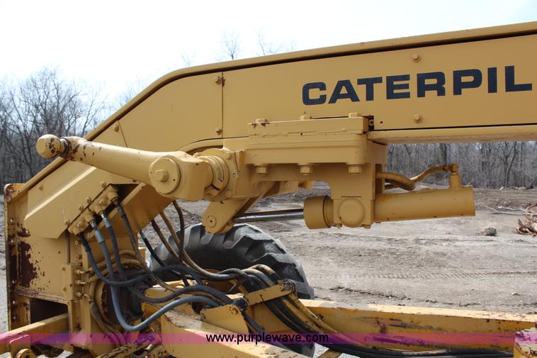 image for item G5453 1977 Caterpillar 140G articulated motor grader