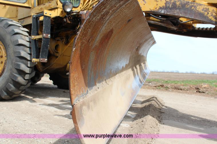 image for item G5453 1977 Caterpillar 140G articulated motor grader