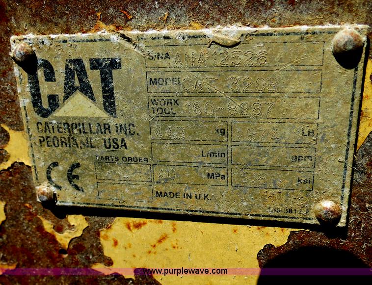 image for item S9553 Caterpillar 320B quick coupler