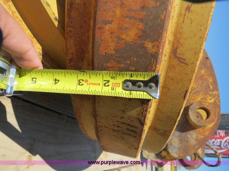 image for item S9554 (2) Caterpillar D5 front idlers