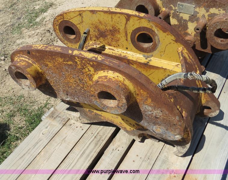 image for item S9556 Caterpillar quick coupler