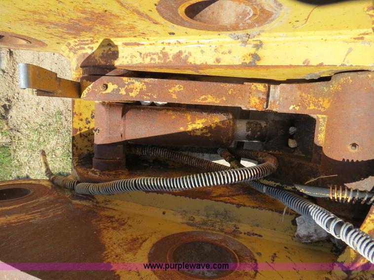 image for item S9556 Caterpillar quick coupler